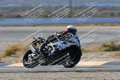 media/Nov-16-2025-Race Pace (Sun) [[8c5fa54630]]/Verified Riders/3-Turn 14 (1045am)/